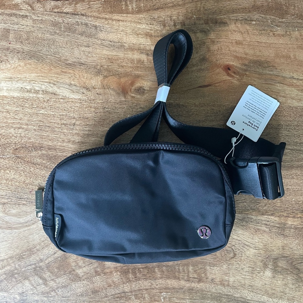 Lululemon Everywhere belt bag Fanny pack NWT